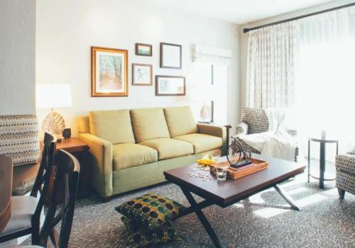 Holiday Inn Vacations At Orange Lake Resort East Village Four Corners Eksteriør billede